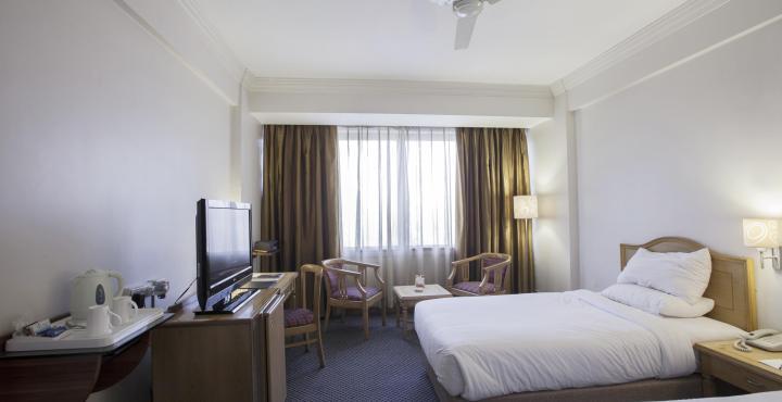 Gemini Continental, Hazratganj Hotel Lucknow Eksteriør billede