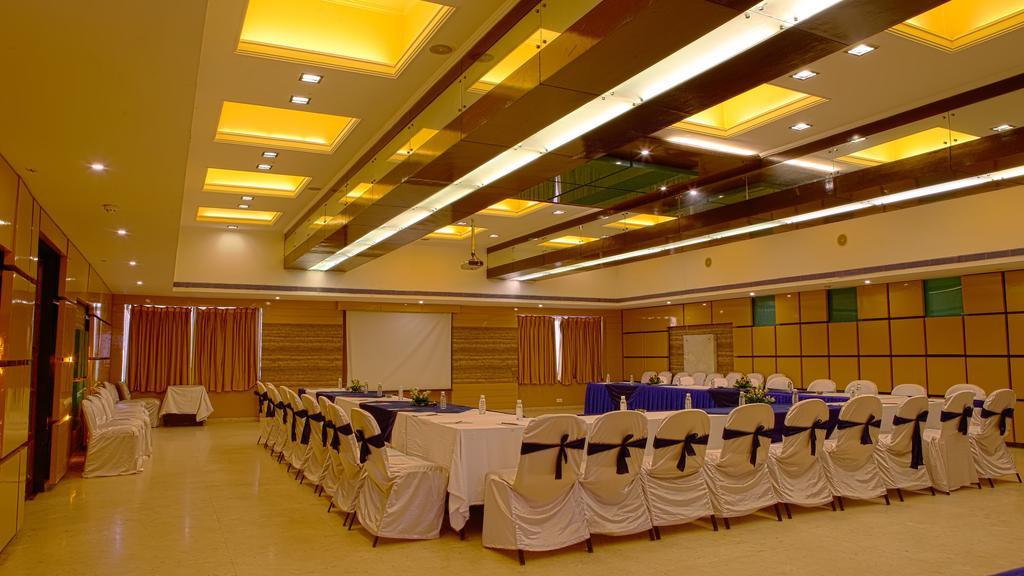 Gemini Continental, Hazratganj Hotel Lucknow Eksteriør billede
