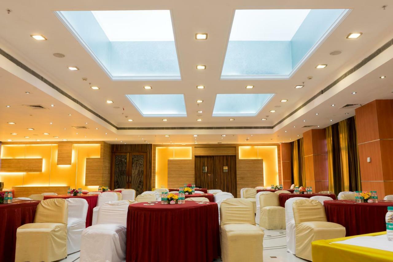 Gemini Continental, Hazratganj Hotel Lucknow Eksteriør billede