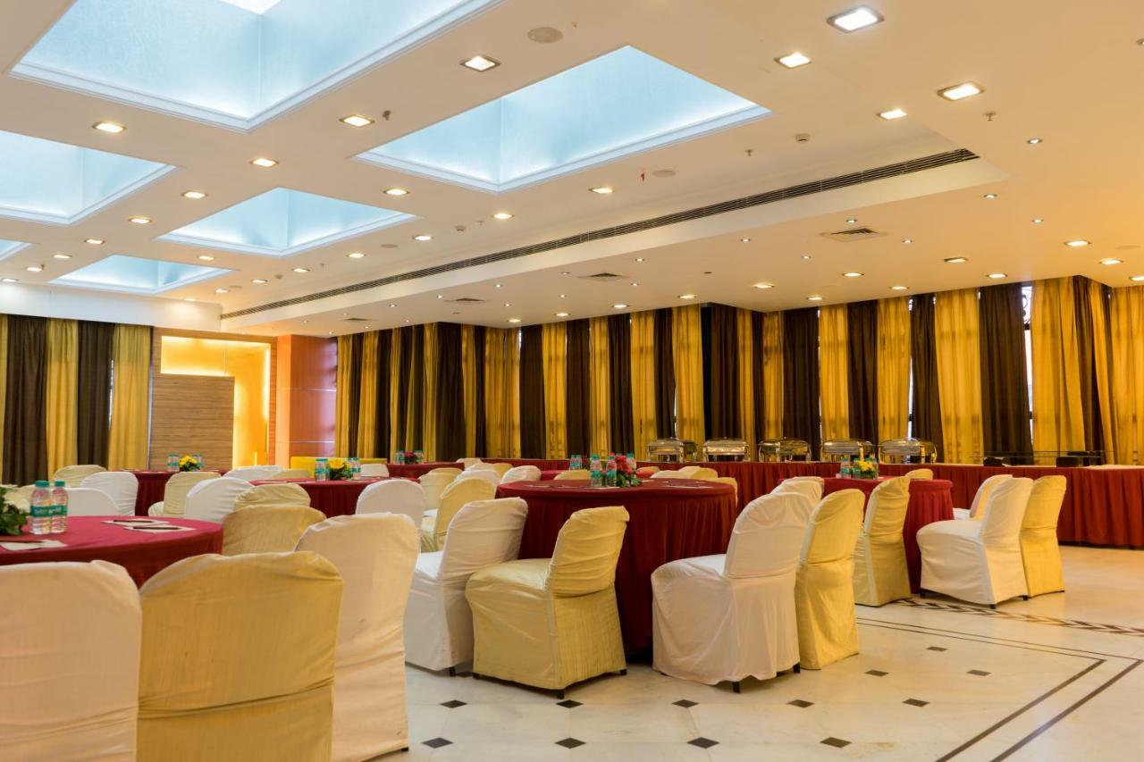 Gemini Continental, Hazratganj Hotel Lucknow Eksteriør billede